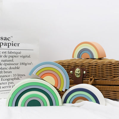 De aangepaste Zachte Regenboog die van het Siliconespeelgoed voor Baby stapelen Onderwijs