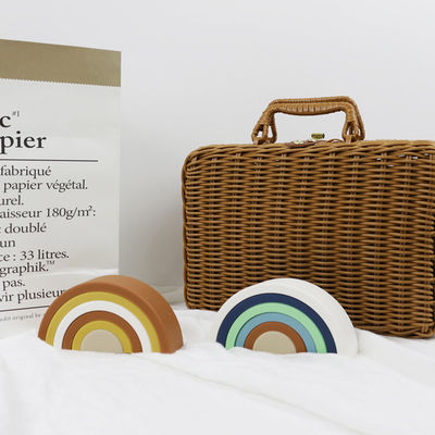 De aangepaste Zachte Regenboog die van het Siliconespeelgoed voor Baby stapelen Onderwijs