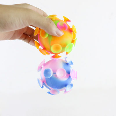 De multi Gekleurde Bal van de het Speelgoedzuignap van het Babysilicone voor Kinderenpartij