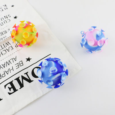 De multi Gekleurde Bal van de het Speelgoedzuignap van het Babysilicone voor Kinderenpartij