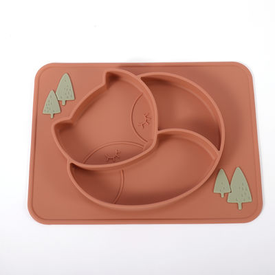 Passen de zuiging Verdeelde Platen van het Peutersilicone Zacht met Embleem aan