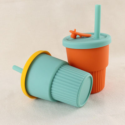 Van de het Siliconekoffie van het reiskamp de Opvouwbare Kop 350ml met Straw Lid