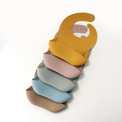 Comfortabele Zachte Gepersonaliseerde Siliconeslab Waterdicht voor Baby het Drinken het Eten
