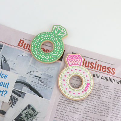 Beeldverhaal Diamond Silicone Baby Teether, de niet Giftige Ringen van het Siliconetandjes krijgen