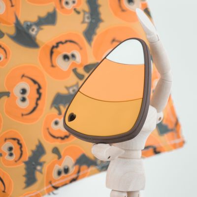 Kleurrijk Halloween-Silicone Teether met de Vorm van het het Suikergoedgraan van de Heksenhoed