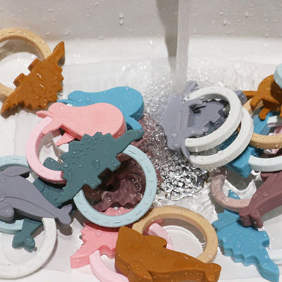 Kleurrijke Siliconebaby Teether met Vorm van de Beeldverhaal de Dierlijke Pinguïn