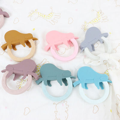 Kleurrijke Siliconebaby Teether met Vorm van de Beeldverhaal de Dierlijke Pinguïn