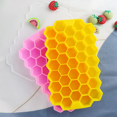 OEM van het Ijsblokjetray with lid honeycomb shape van pvc Vrije Zachte Rubber