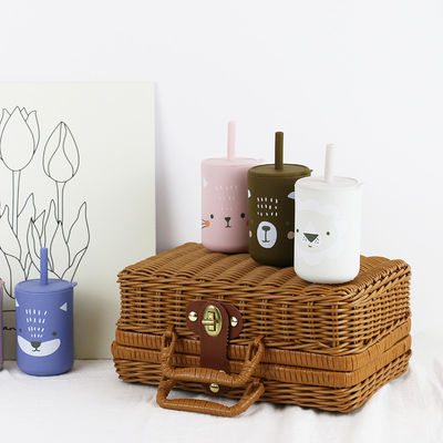 Hoge flexibiliteit drukdieren Silicone Kids sippy cup met stro - Capaciteit 200ml - Ideaal voor drinken