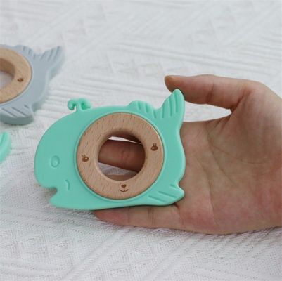 Multifunktioneel siliconen baby-tandappel met aansluitbaar tandvlees houten ring dierpatroon