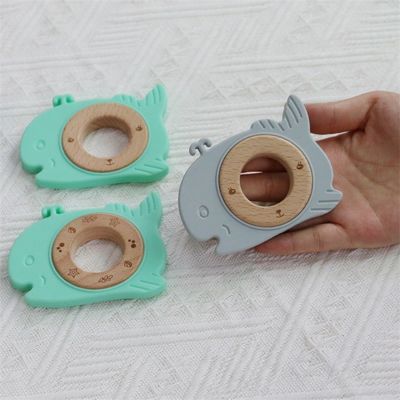 Multifunktioneel siliconen baby-tandappel met aansluitbaar tandvlees houten ring dierpatroon