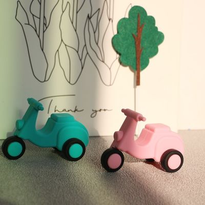 op maat en groothandel Veilig siliconen voertuig speelgoed voor baby's ambulance vrachtwagen motorfietsen waterrijde auto speelgoed