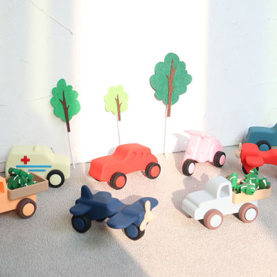Nieuwe aankomst Veilige siliconen voertuig speelgoed voor baby's schattig ambulance auto's glip speelgoed