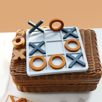 MOQ 50 Sets Silicone XO Tic Tac Toe Puzzle Aanpasbaar Logo Kleuren BPA Gratis CE Certificaat Silicone Speelgoed