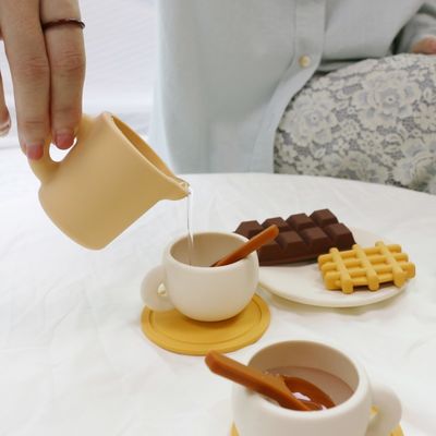 Nieuwe aankomst Kinderen Kinderen doen alsof ze thuis spelen Theepot Set Silicone speelgoed met 11pcs