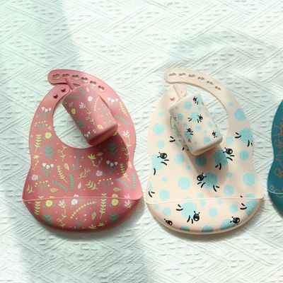OEM Makkelijk schoon te maken siliconen baby-bibb voor 0-4 jaar oud babyvoeding Printing siliconen bibb cup