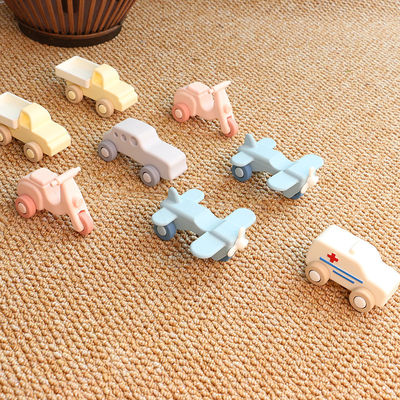 Zwakke siliconen Montessori-speelgoed voor auto's en vliegtuigen